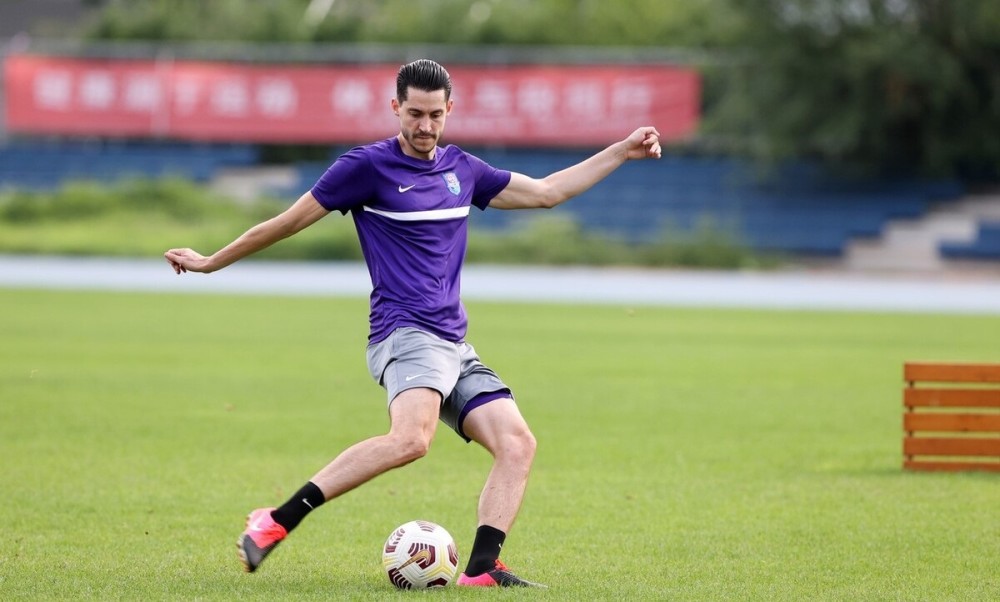 爱游戏app-中超转会期再迎强敌，丹佛掘金调整名单，主帅态度——态度坚定，球队文化再被提及的简单介绍