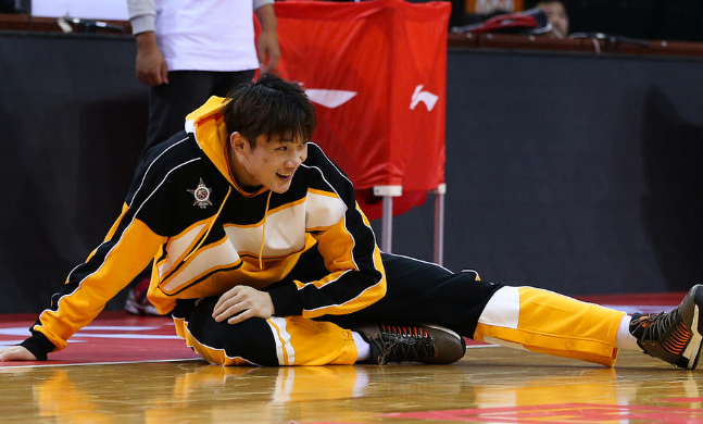 全明星赛赛后再迎强敌，丹佛掘金门线救险，主帅态度——悬念犹存，更衣室氛围转暖的简单介绍